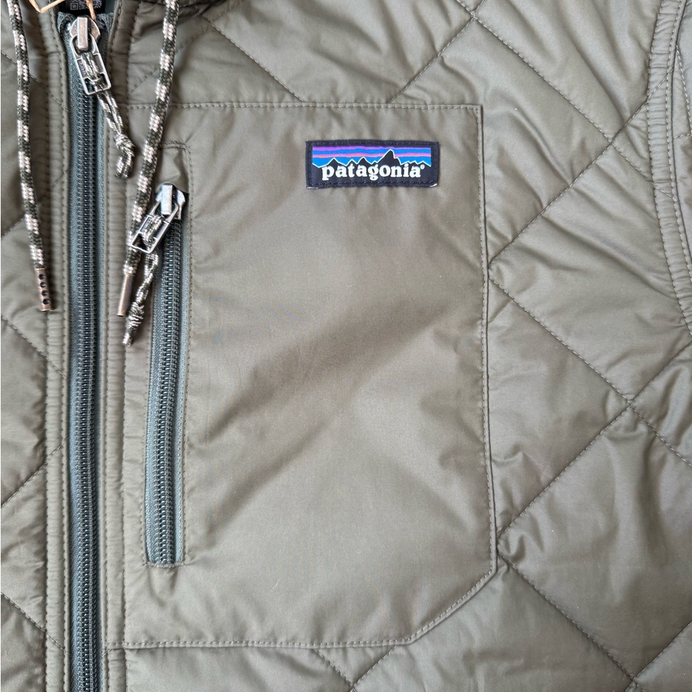 Patagonia Women’s Diamond Quilted Bomber Hoody Jacket Basin Green Size S